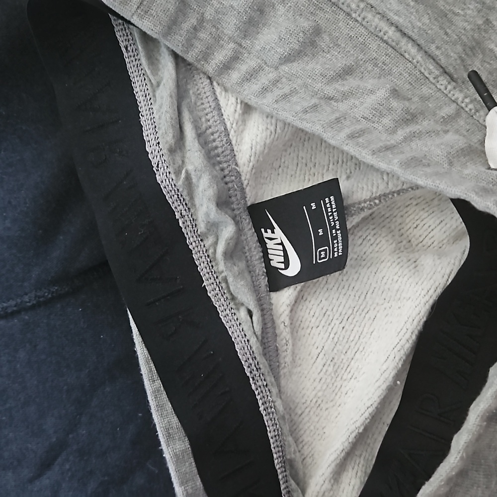 Nike sweatpants 2 pairs - Picture 2 of 4